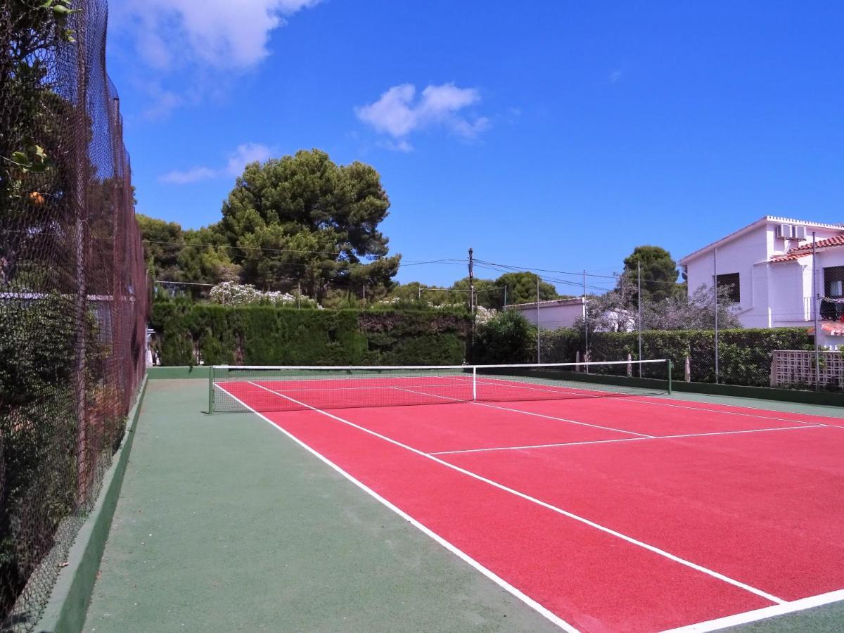 With Private Pool And Tennis Court 150 Metres From The Sea-villa El Olivo Villa *