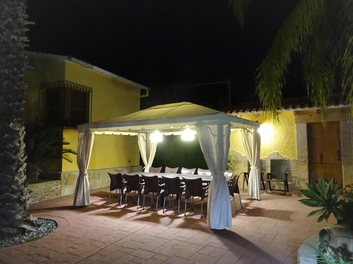 Villa With Private Pool And Tennis Court 150 Metres From The Sea-villa El Olivo Dénia