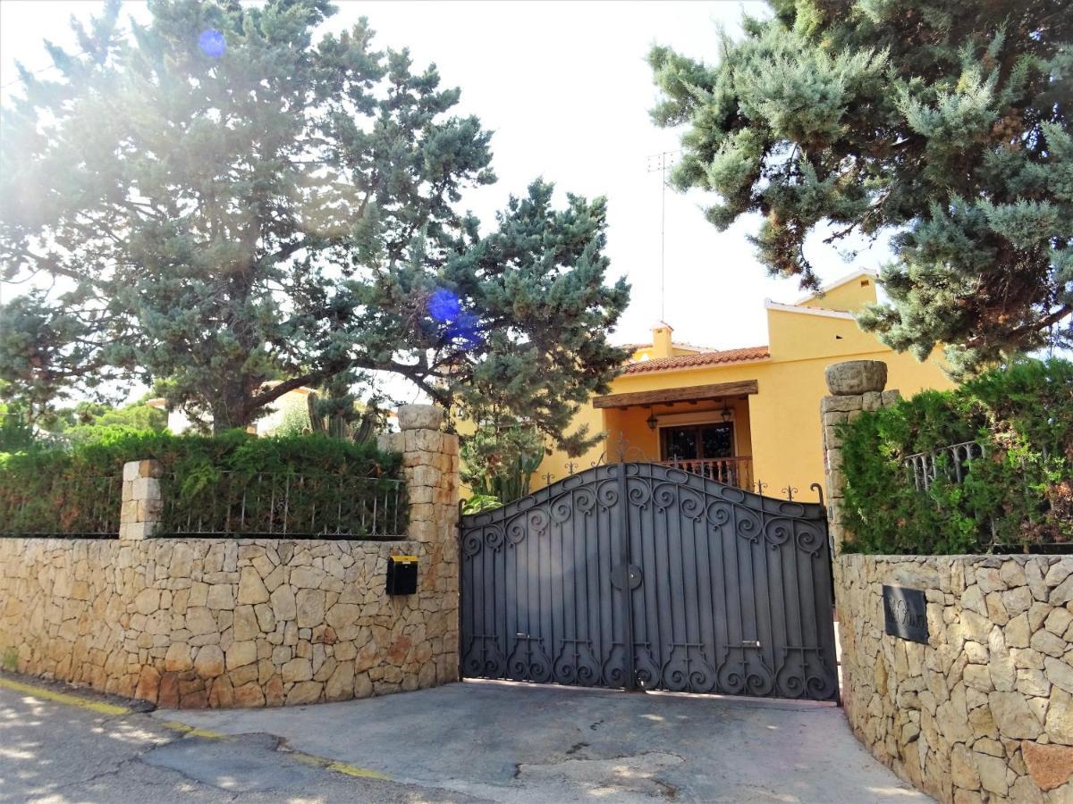 With Private Pool And Tennis Court 150 Metres From The Sea-villa El Olivo Villa Dénia