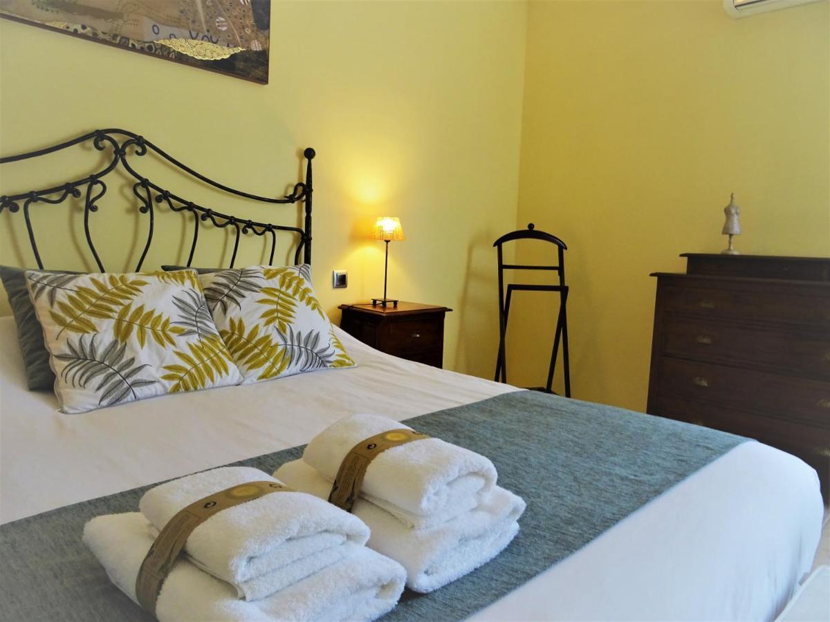 With Private Pool And Tennis Court 150 Metres From The Sea-villa El Olivo * Dénia