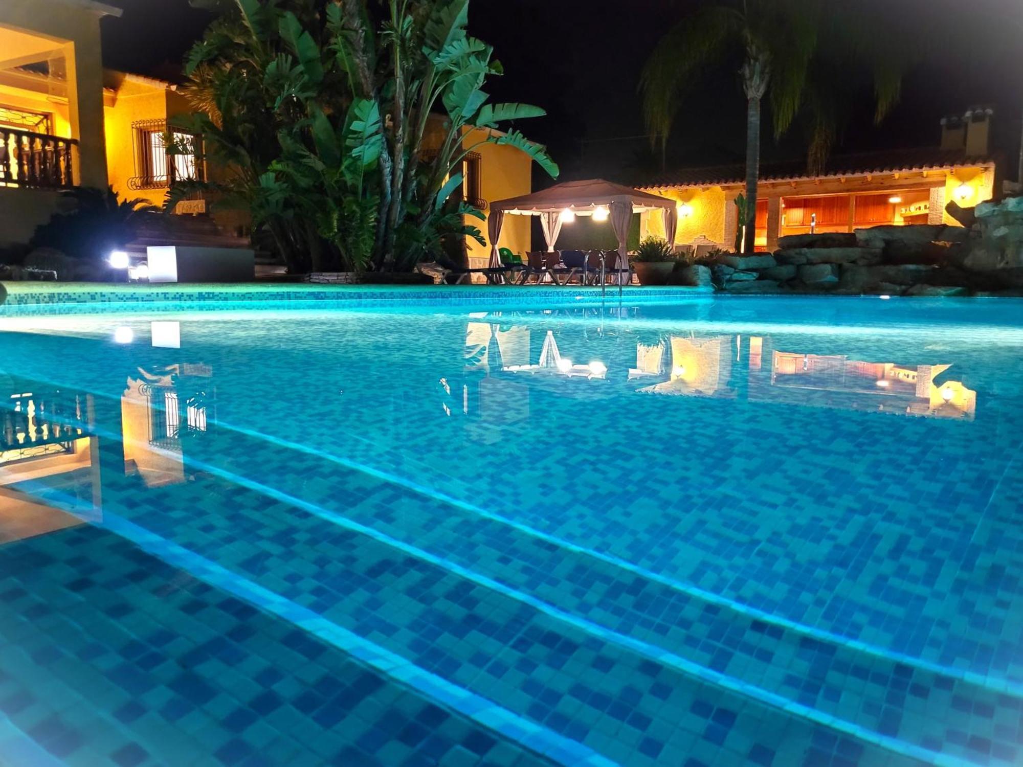 With Private Pool And Tennis Court 150 Metres From The Sea-villa El Olivo Villa Dénia